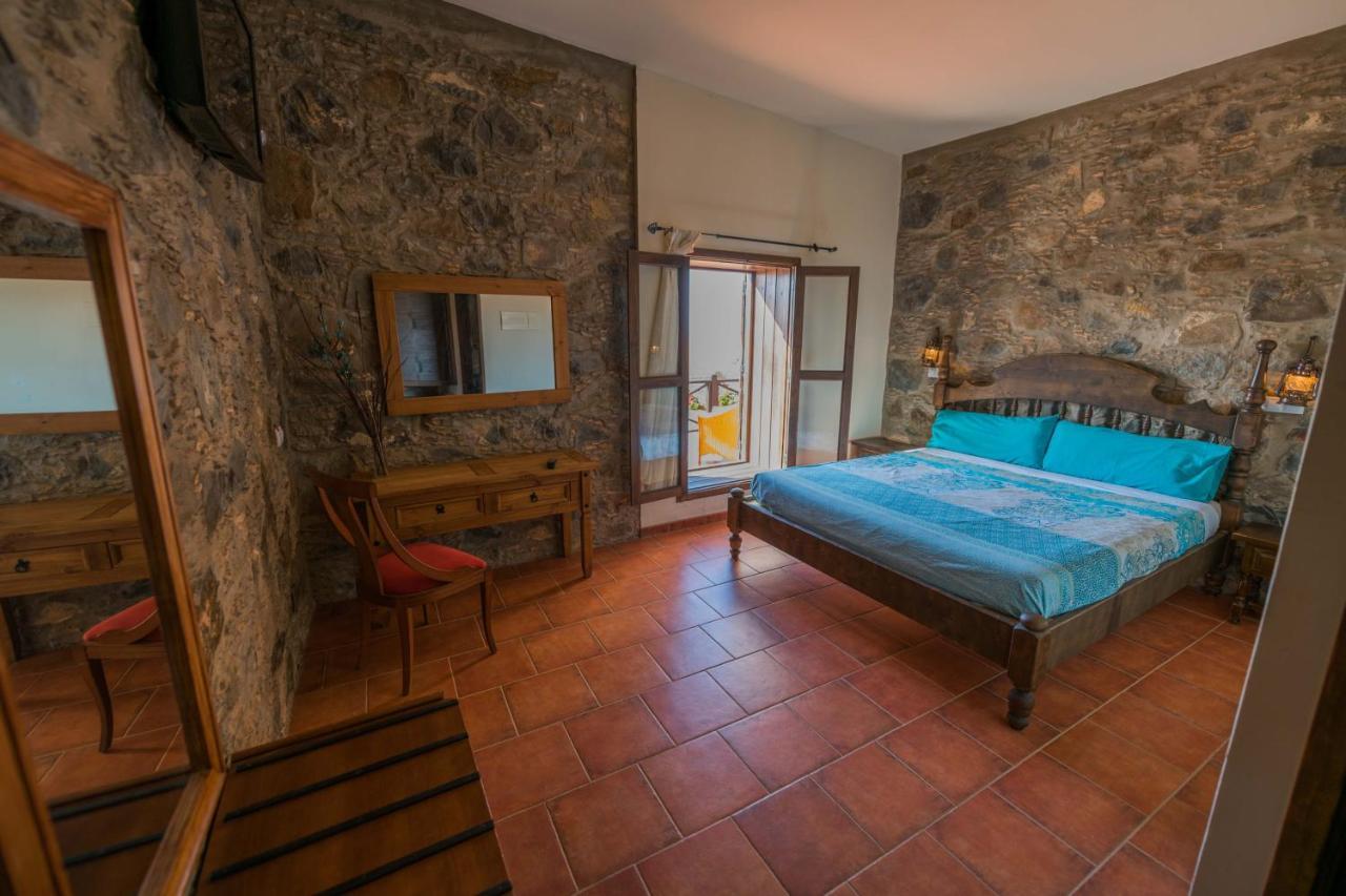 Hotel Rural Huerto Viejo Tesejerague Exteriör bild